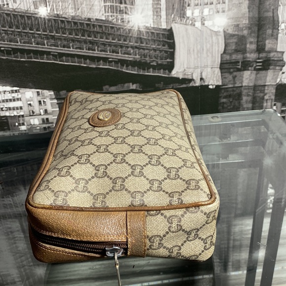 Authentic Gucci GG Plus Bag - Picture 6 of 14